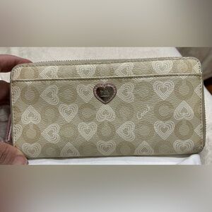 Coach hearts wallet beige cream Used with some light wear